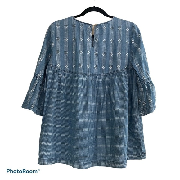 HARPER Chambray Bell Sleeve Babydoll Top | M - Picture 3 of 9